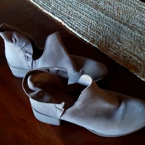 Seychelles suede/leather ankle boots sz 7